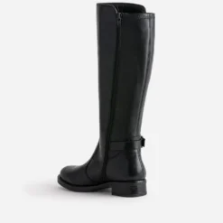 Botte noire avec boucle