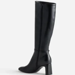 Botte noire bride cheville