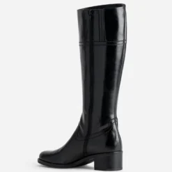 Botte noire en cuir forme cavalière