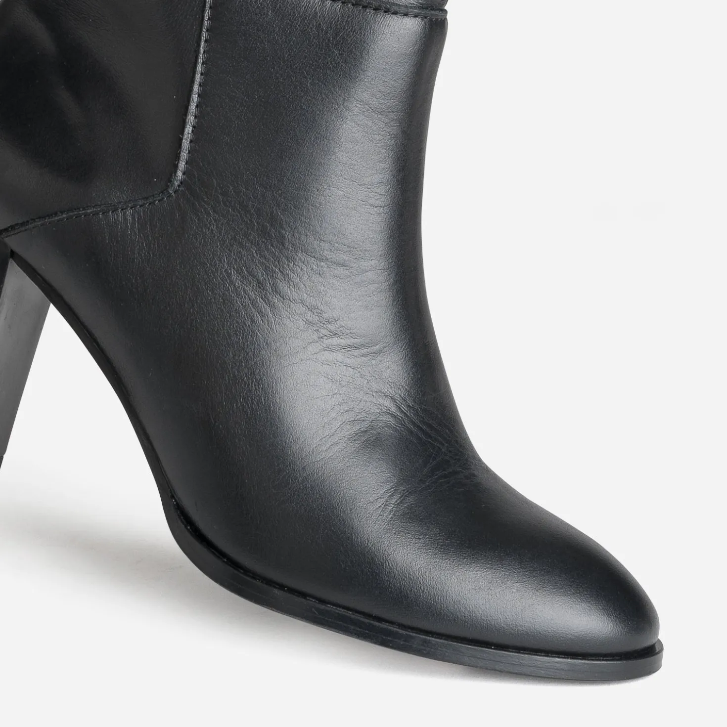 Botte à talon noire