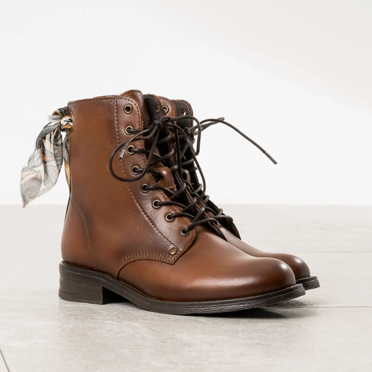 Bottine camel cuir détail ruban