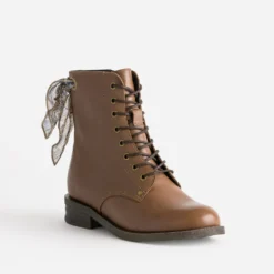 Bottine camel en cuir détail ruban