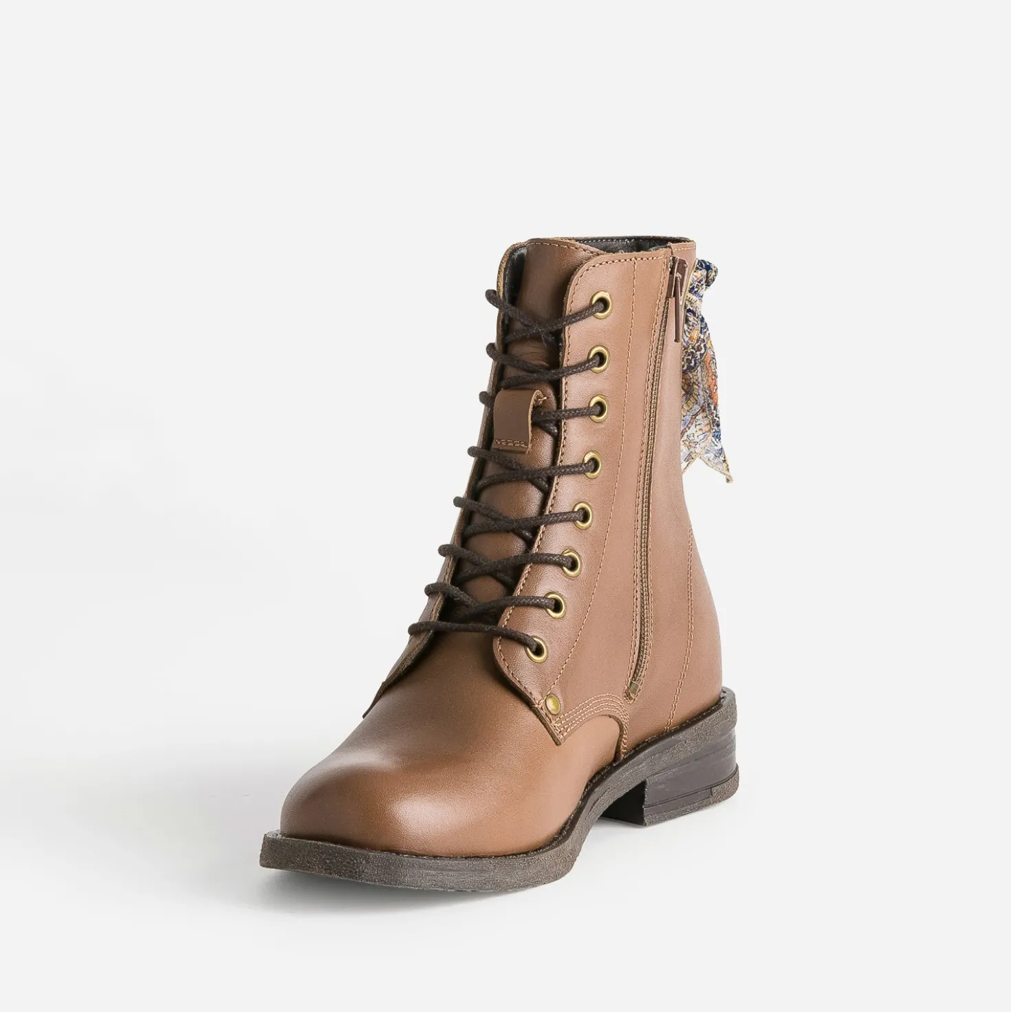 Bottine camel en cuir détail ruban
