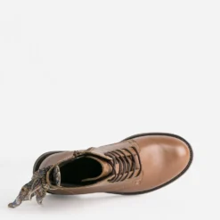 Bottine camel en cuir détail ruban