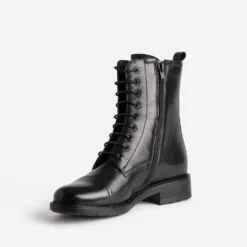 Bottine noire cuir bout droit