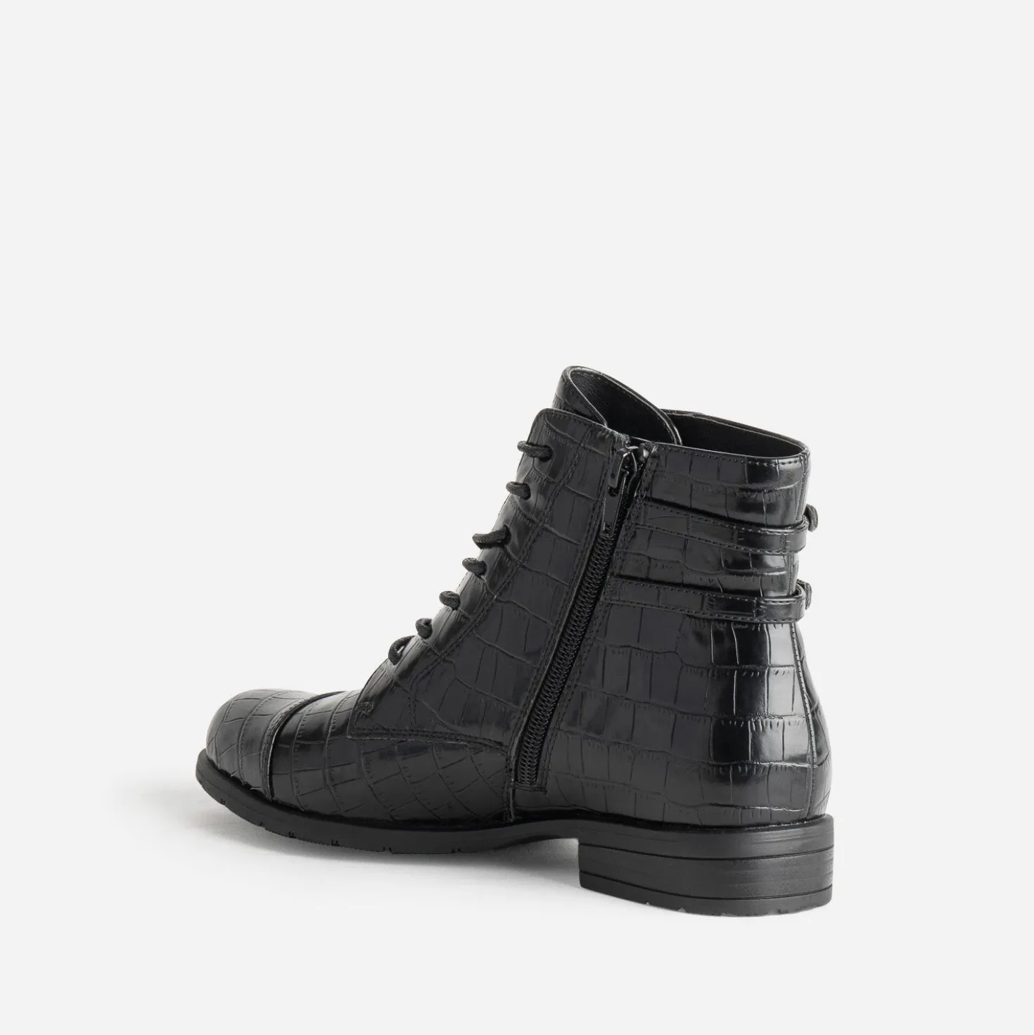 Bottine noire embossée effet croco