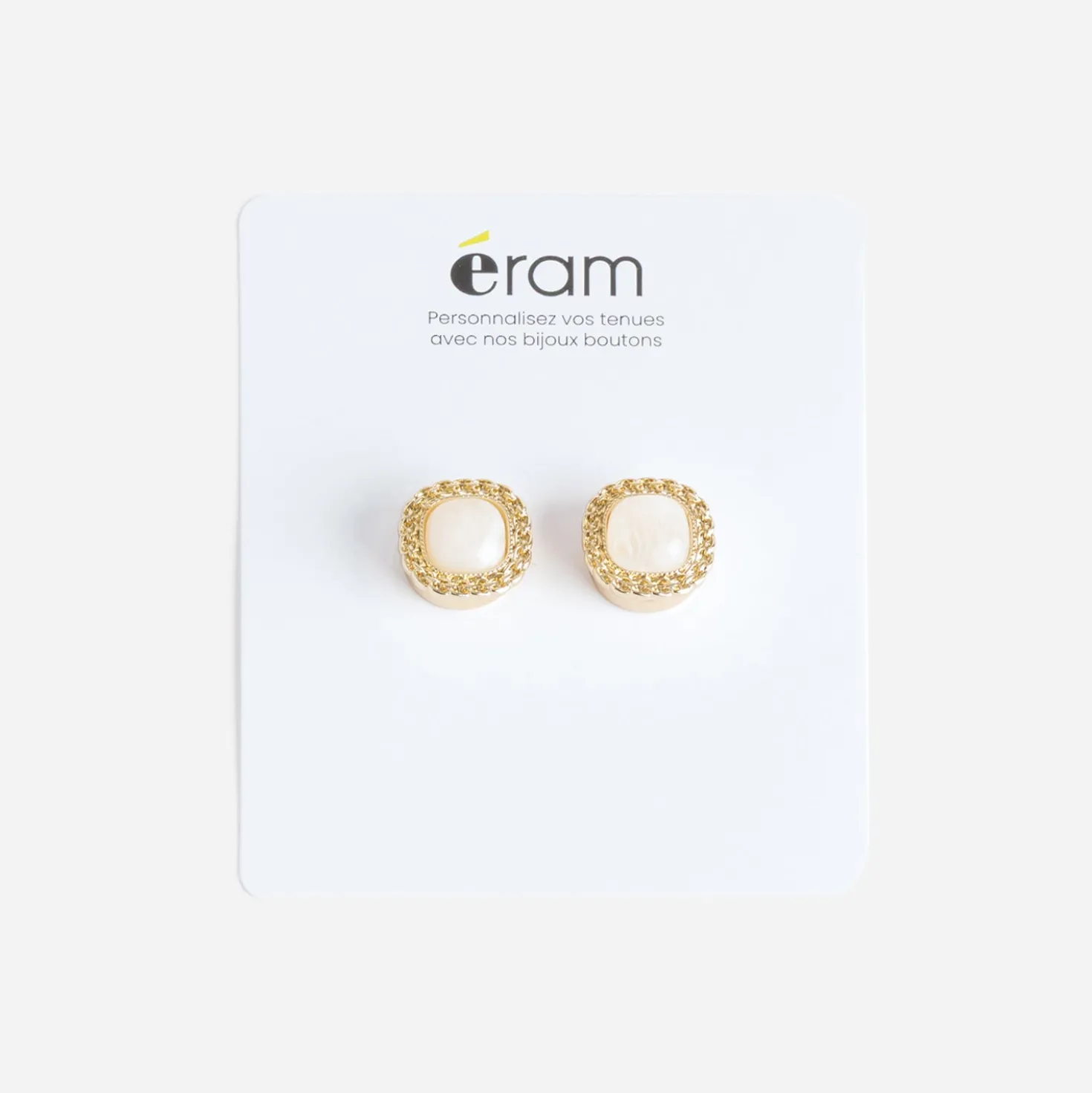 Boutons de manchettes en métal jaune et perles