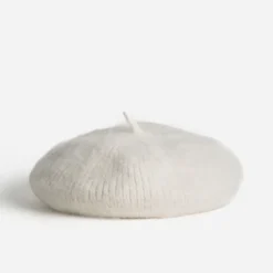 Béret écru tricot