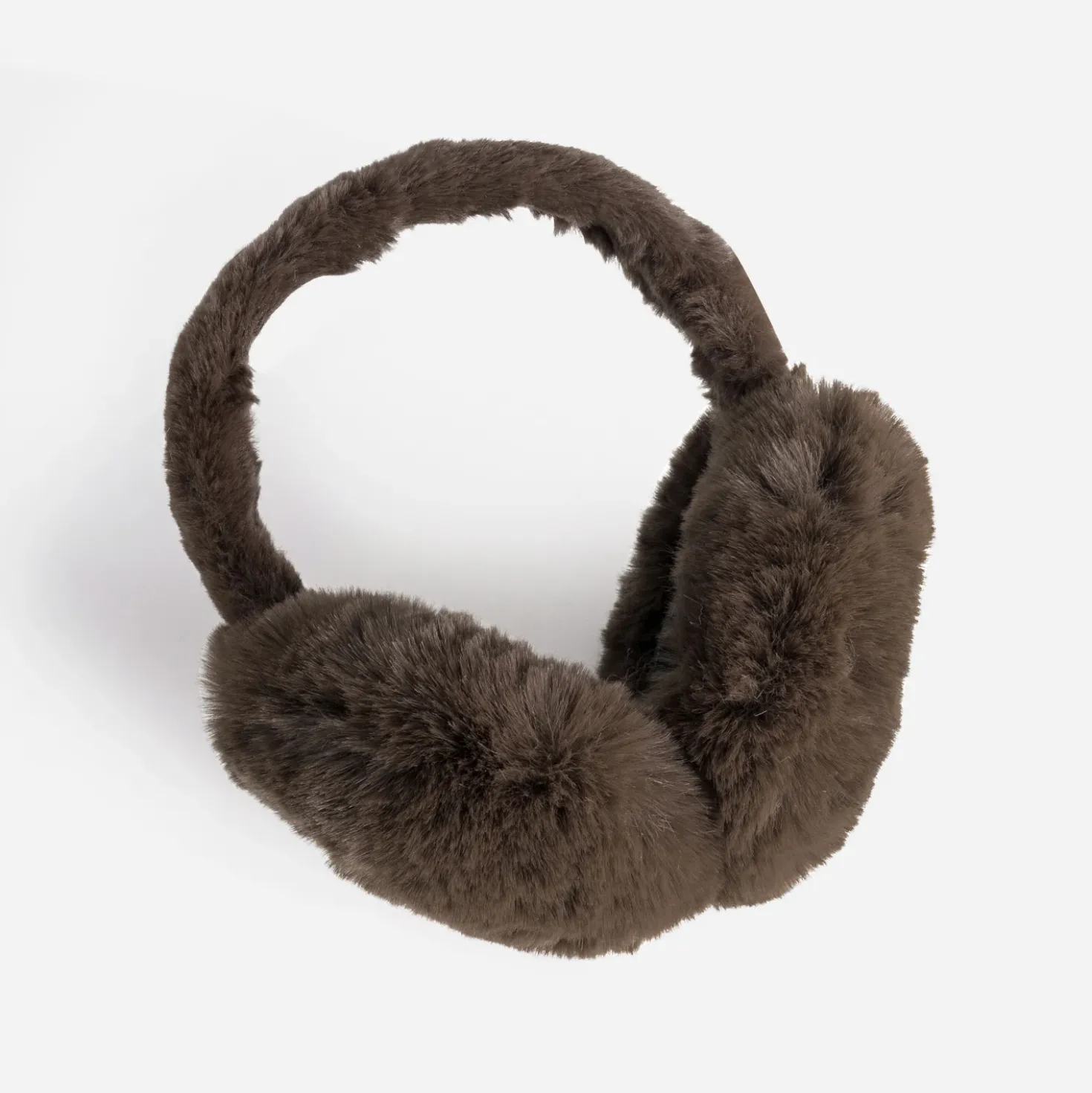 Cache-oreilles marron