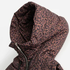 Capuche doudoune marron motif léopard
