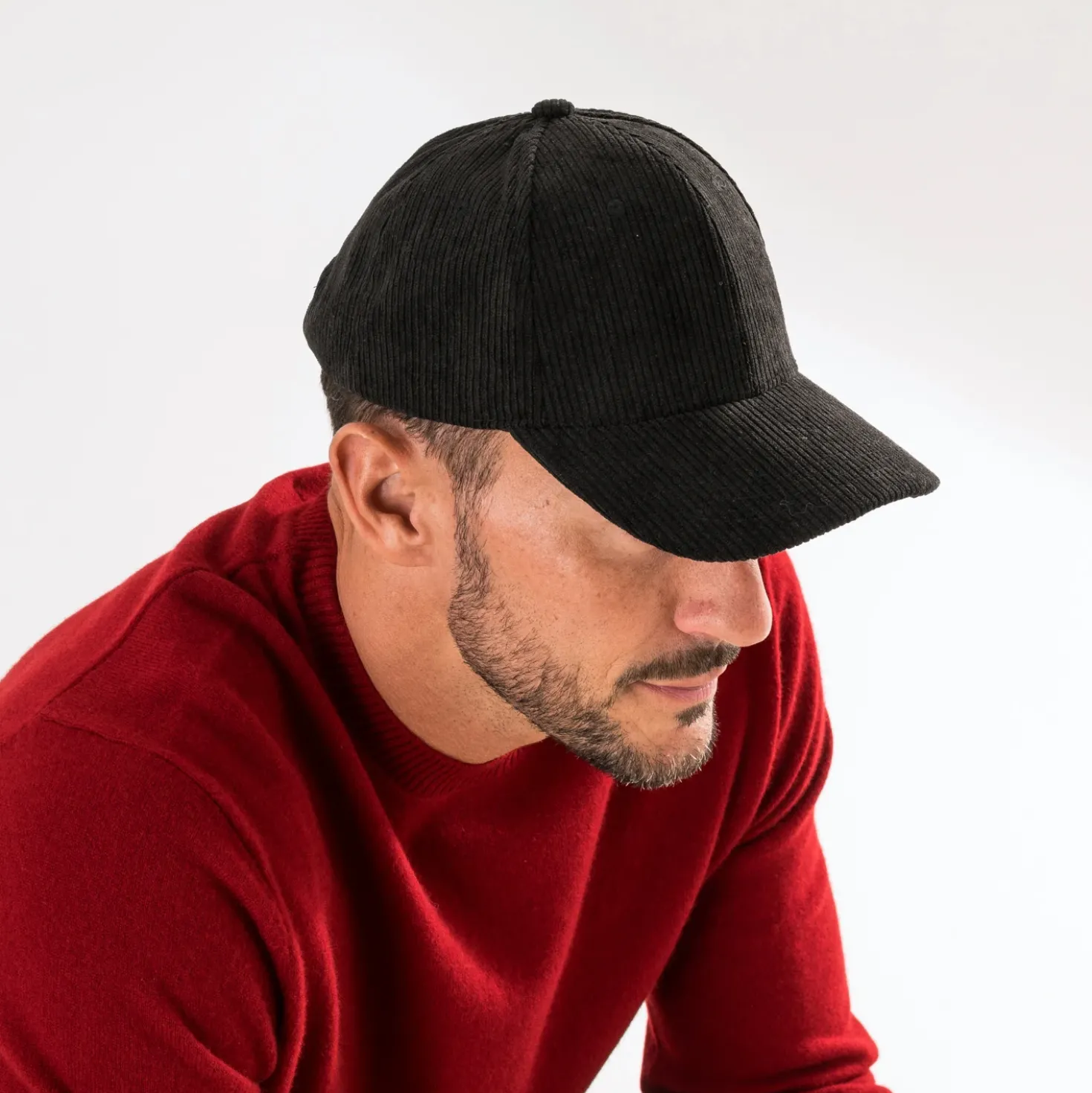Casquette noire velours côtelé