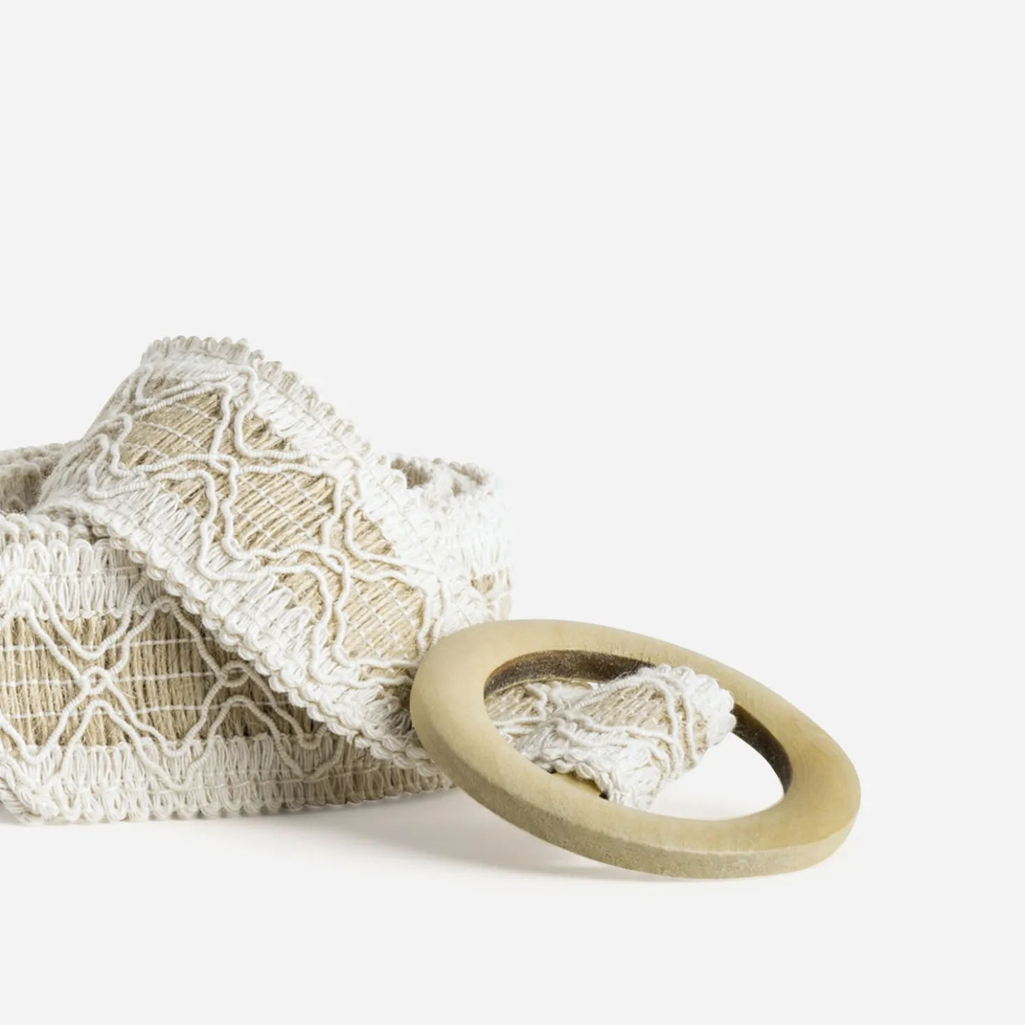 Ceinture beige tressée à boucle ronde
