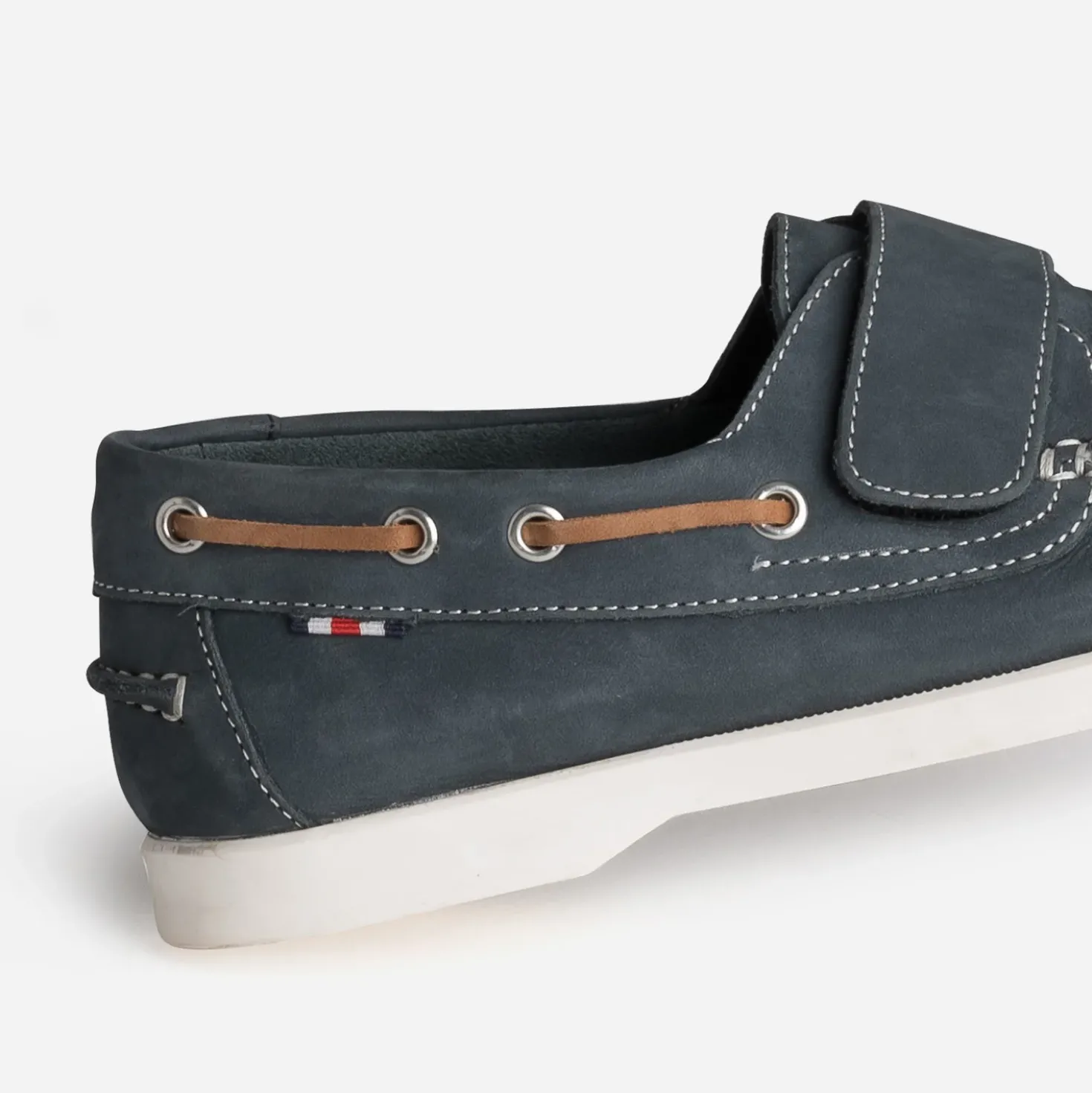 Chaussure-bateau marine cuir scratch
