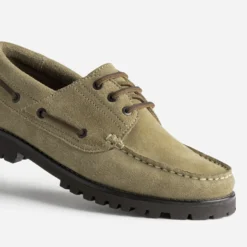 Chaussure-bateau taupe cuir velours