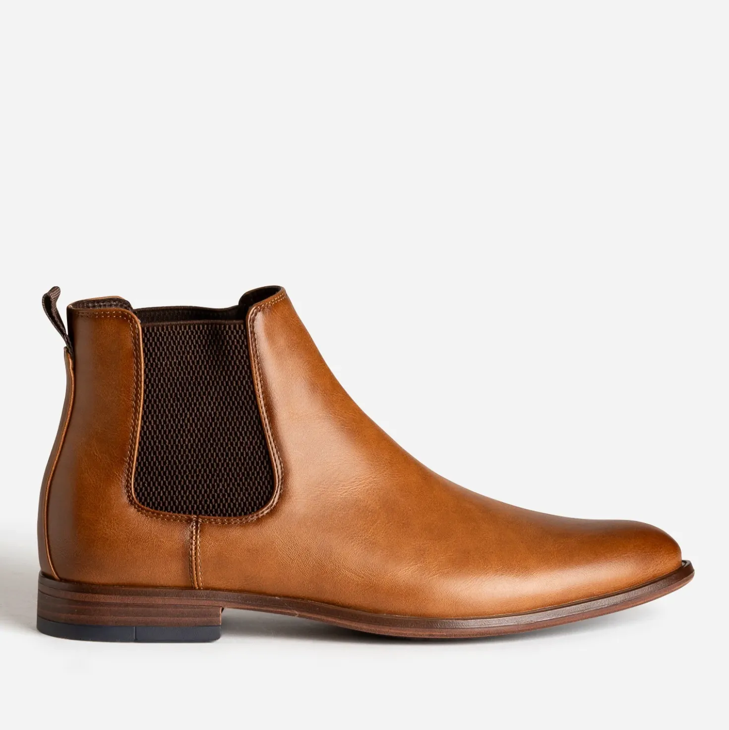 Chelsea boots camel