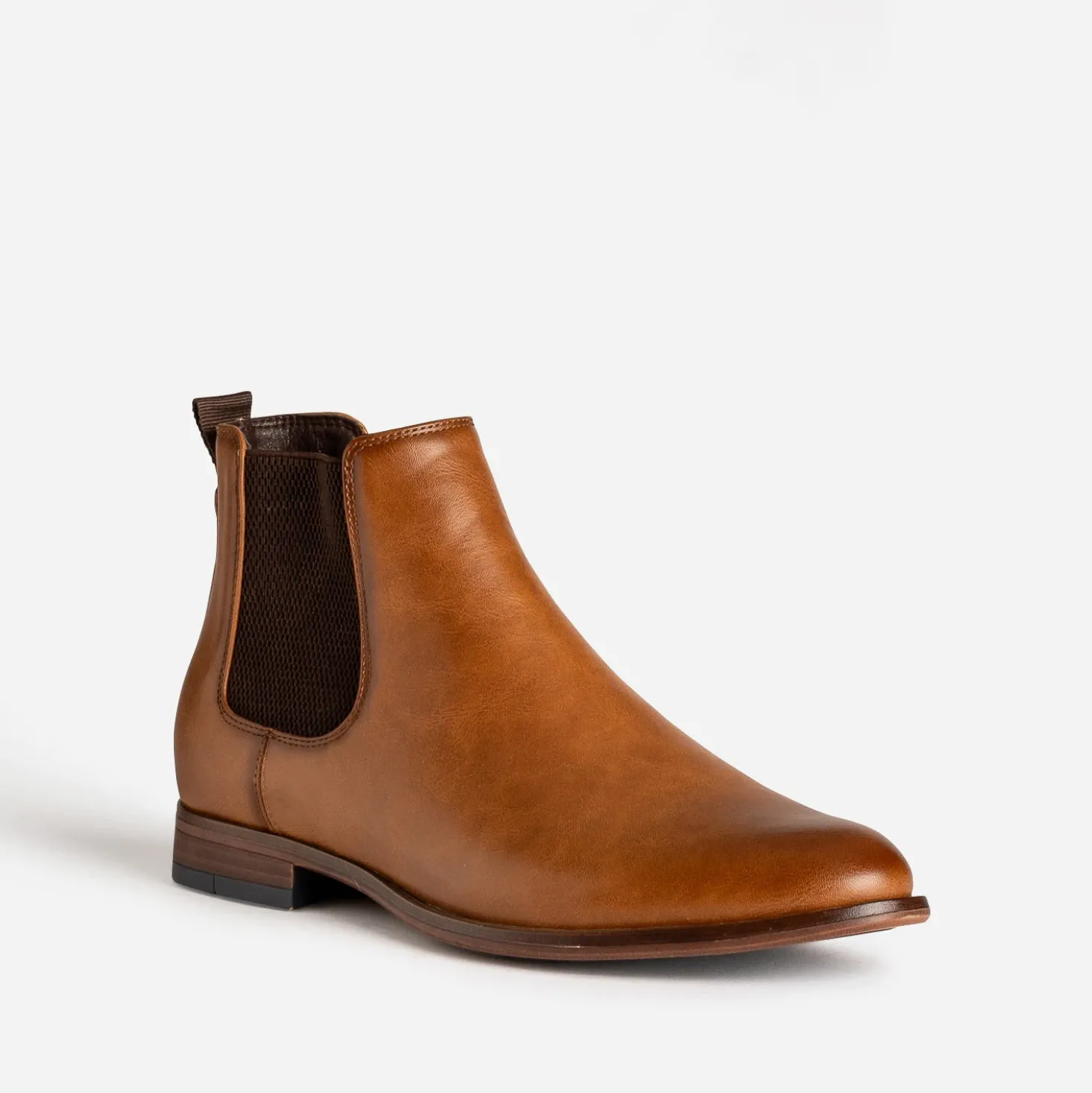Chelsea boots camel