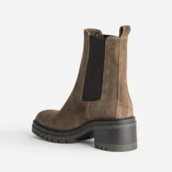 Chelsea boots camel cuir velours semelle crantée