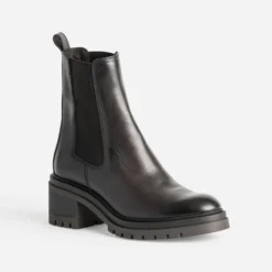 Chelsea boots marron cuir semelle crantée