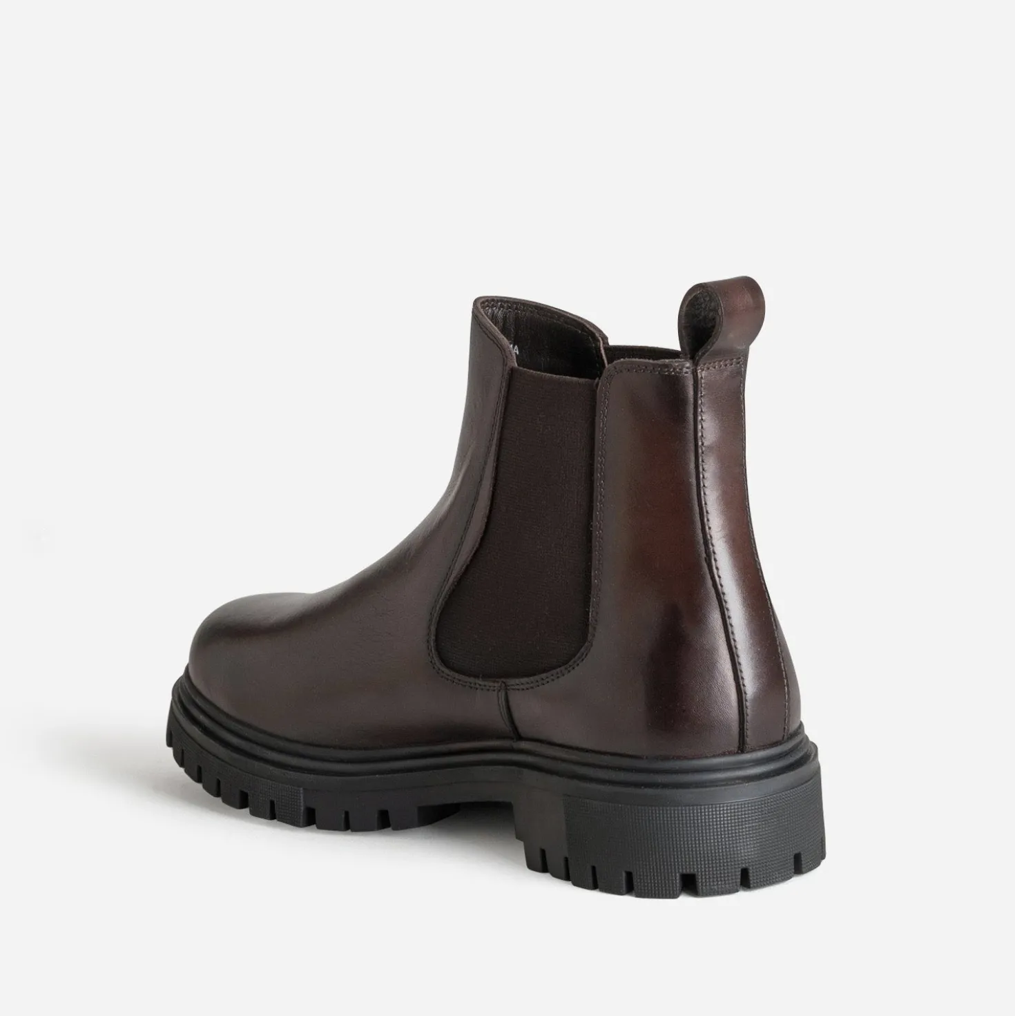 Chelsea boots marron cuir semelle crantée