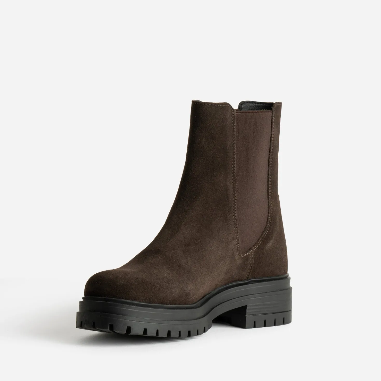 Chelsea boots marron cuir velours semelle crantée
