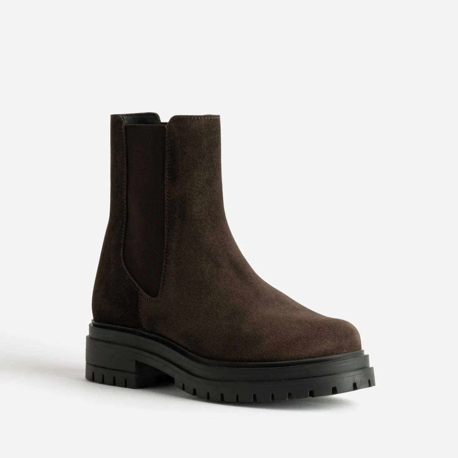Chelsea boots marron cuir velours semelle crantée