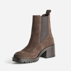 Chelsea boots marron cuir velours cranté