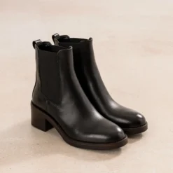 Chelsea boots noir cuir semelle marron