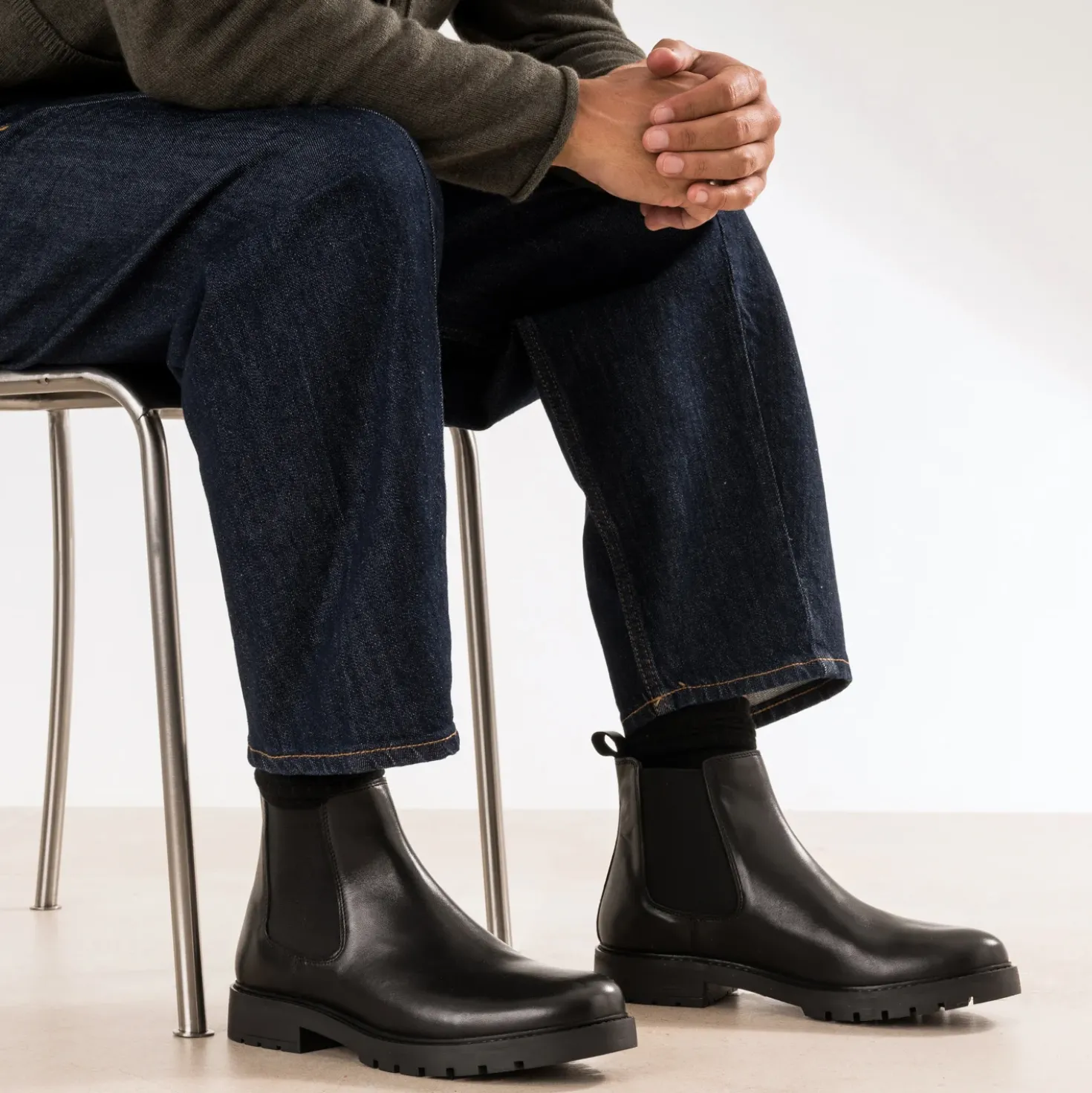 Chelsea boots noir cuir semelle crantée
