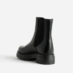 Chelsea boots noir cuir semelle crantée