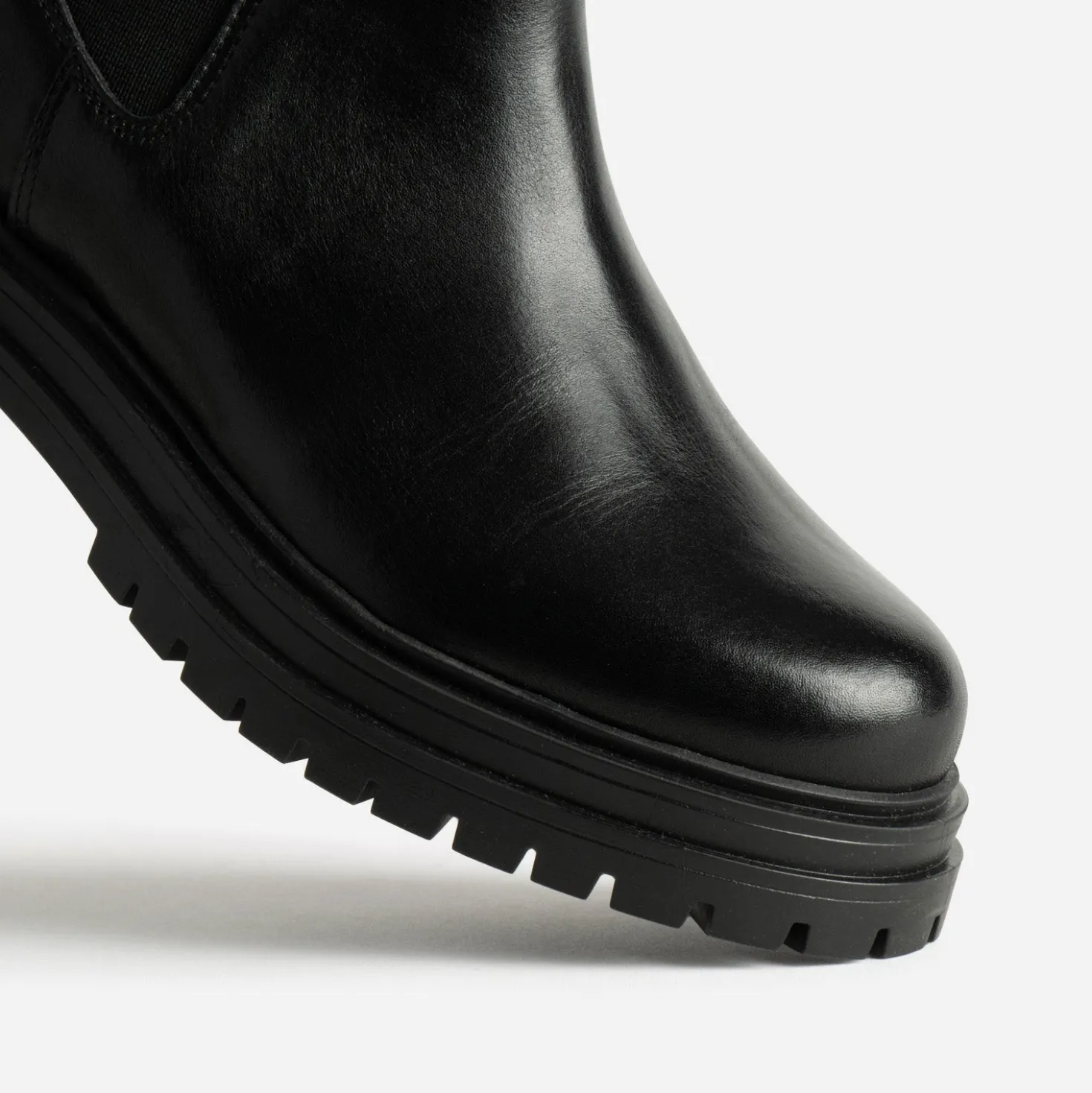 Chelsea boots noir cuir semelle crantée