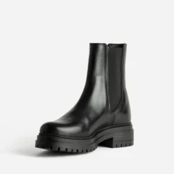 Chelsea boots noir cuir semelle crantée