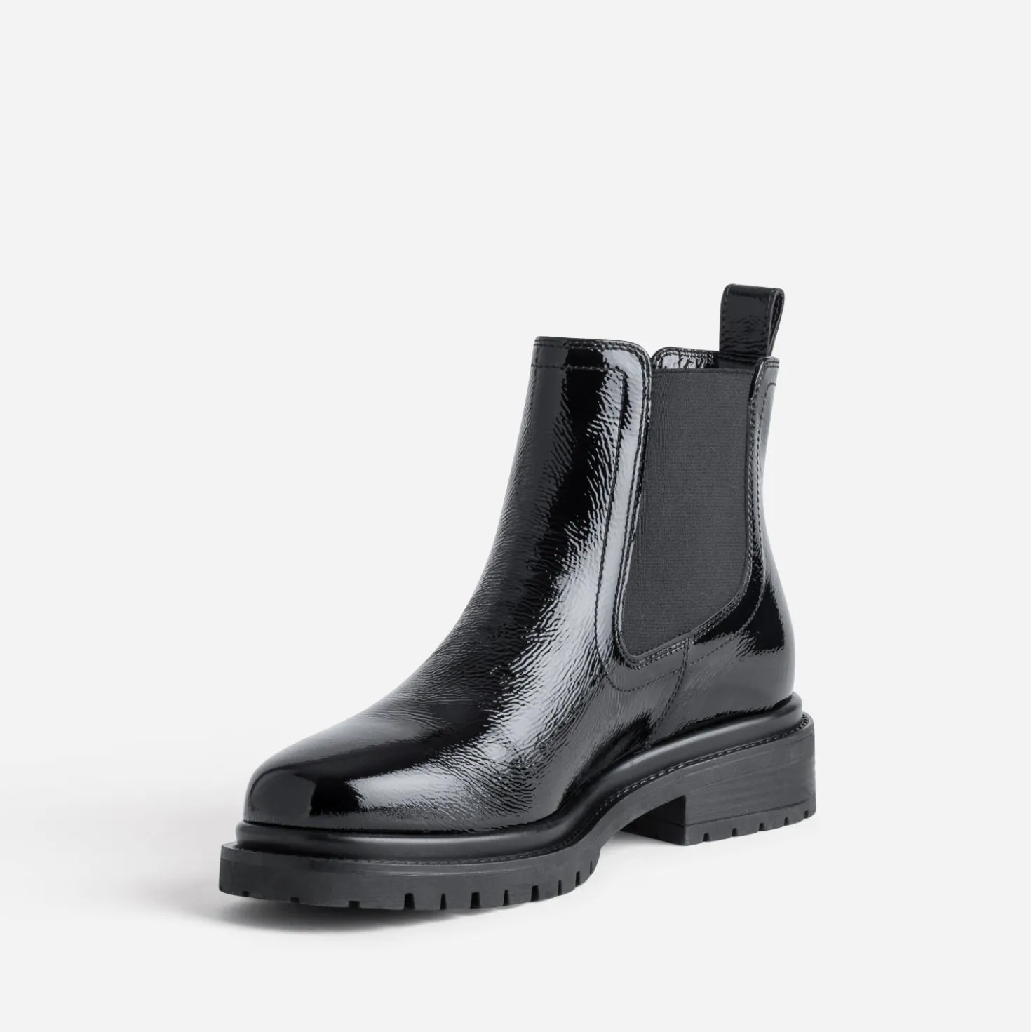 Chelsea boots noir cuir verni semelle crantée