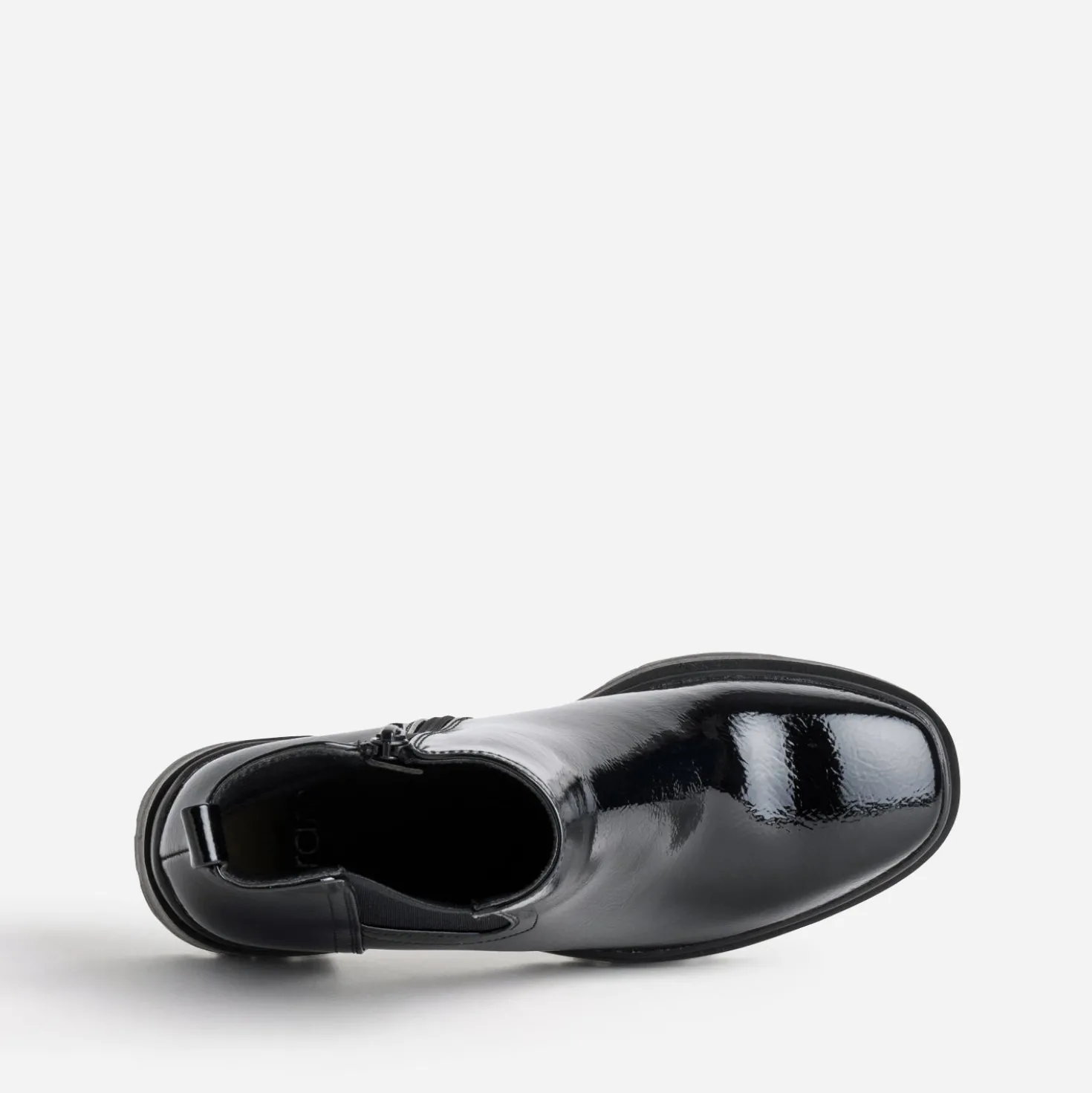 Chelsea boots noir verni semelle crantée
