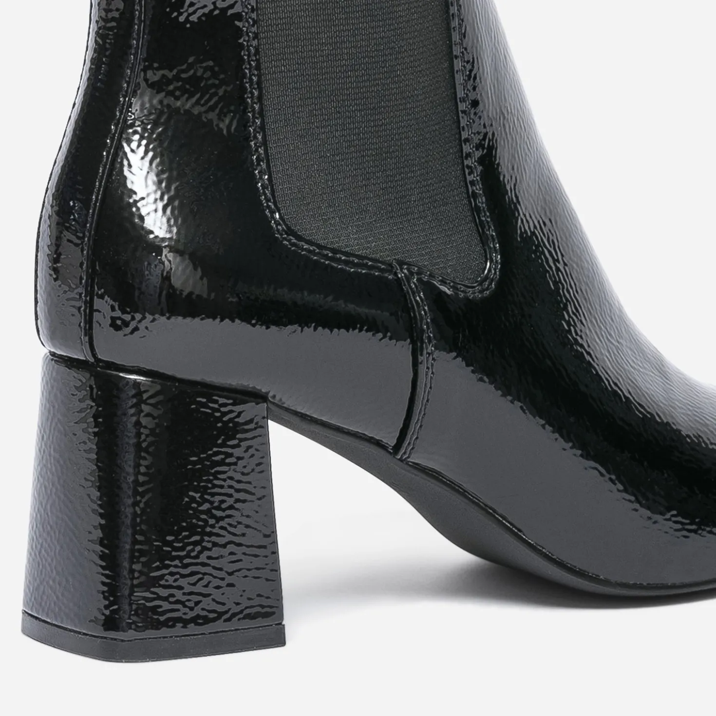 Chelsea boots noir verni à talon