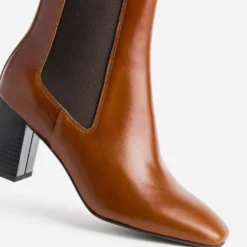 Chelsea boots à talon cognac cuir