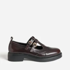 Derby babies bordeaux détails perforations