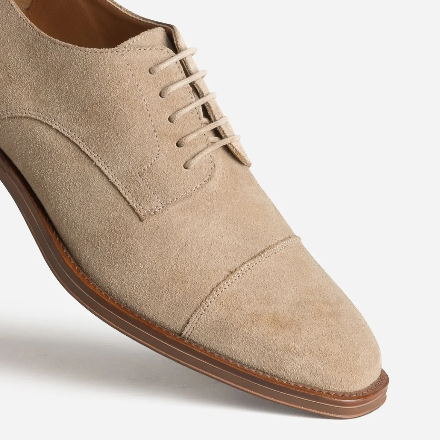 Derby beige cuir velours