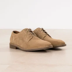 Derby beige cuir velours