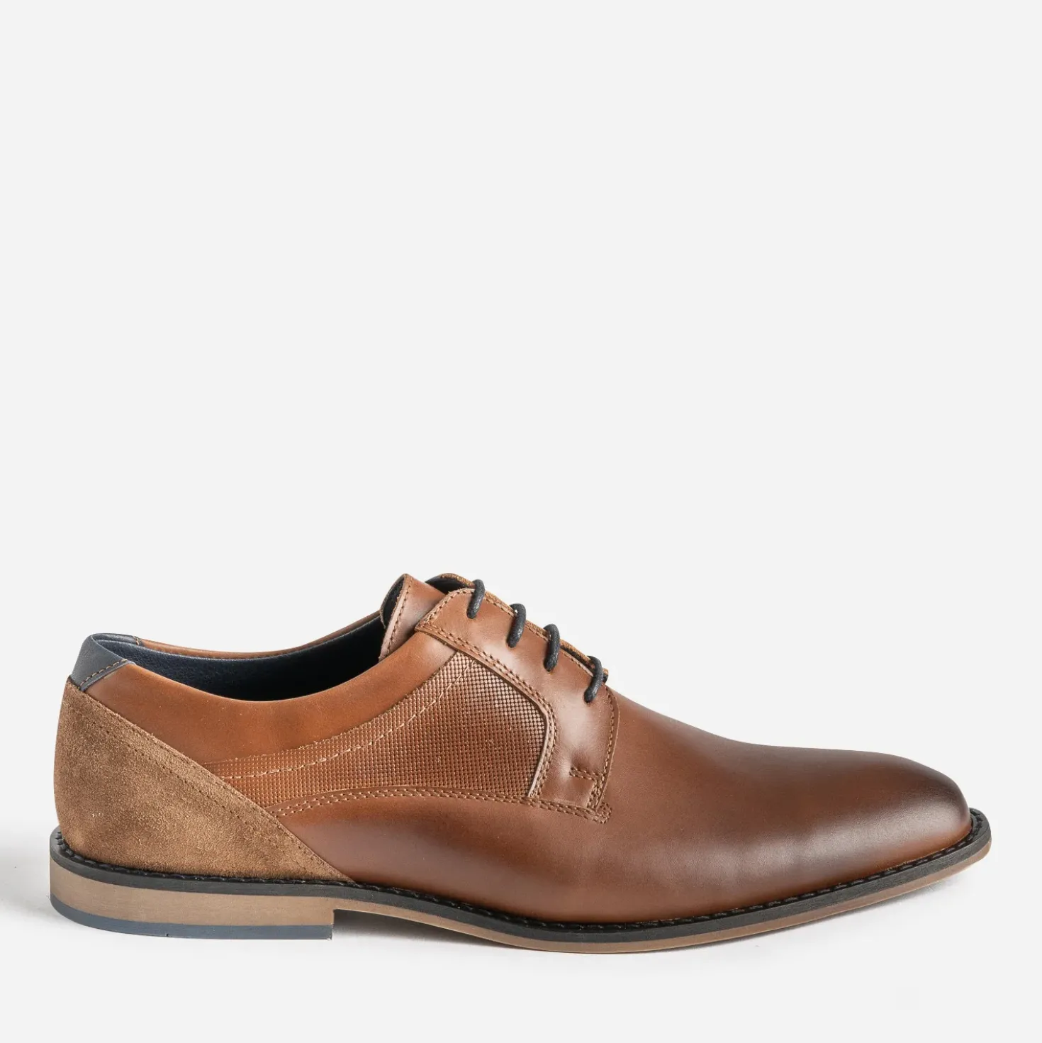 Derby éco-conçu cognac cuir lacet marine