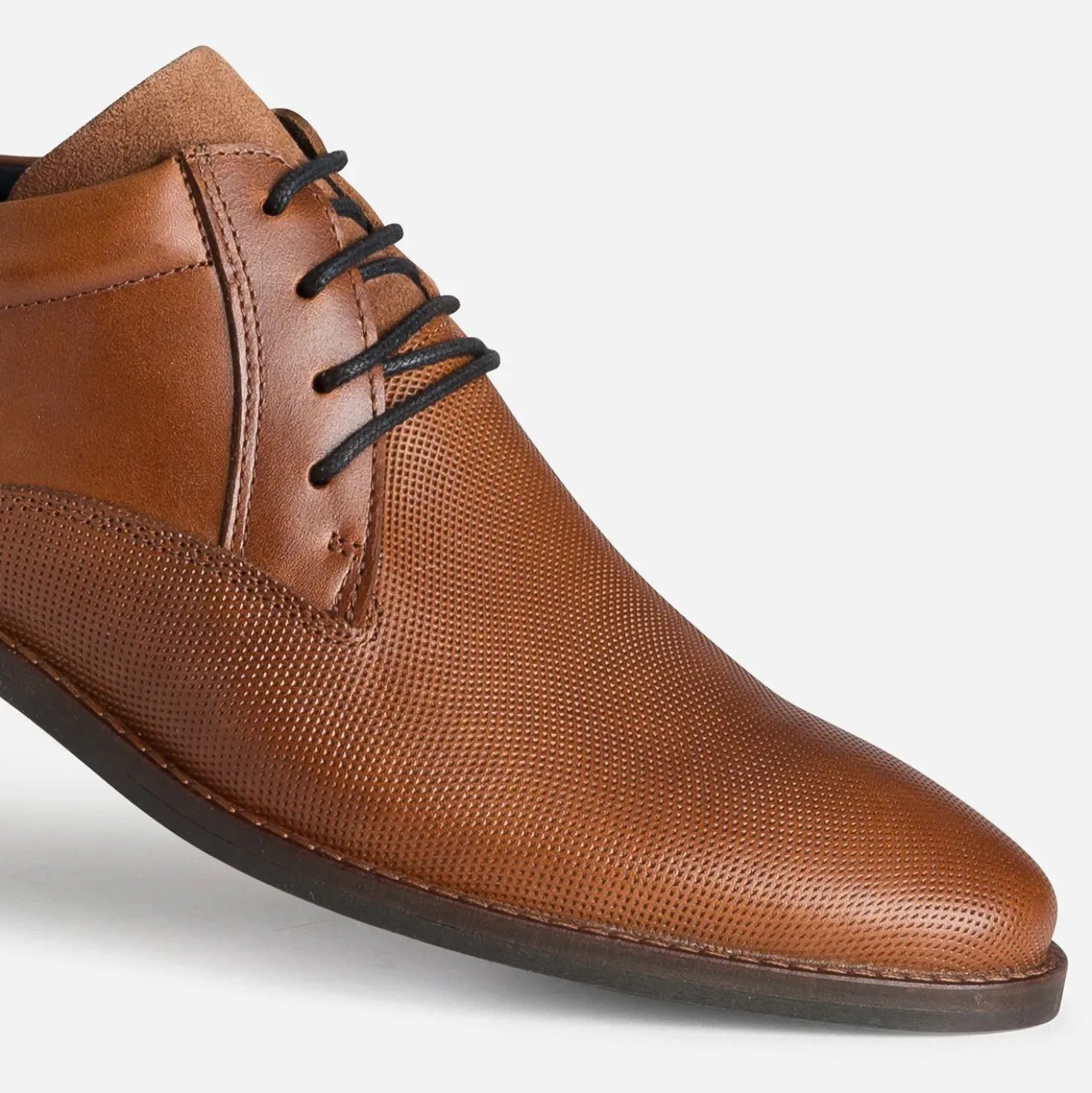 Derby cognac cuir embossé