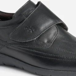 Derby FLUCHOS en cuir noir à scratch