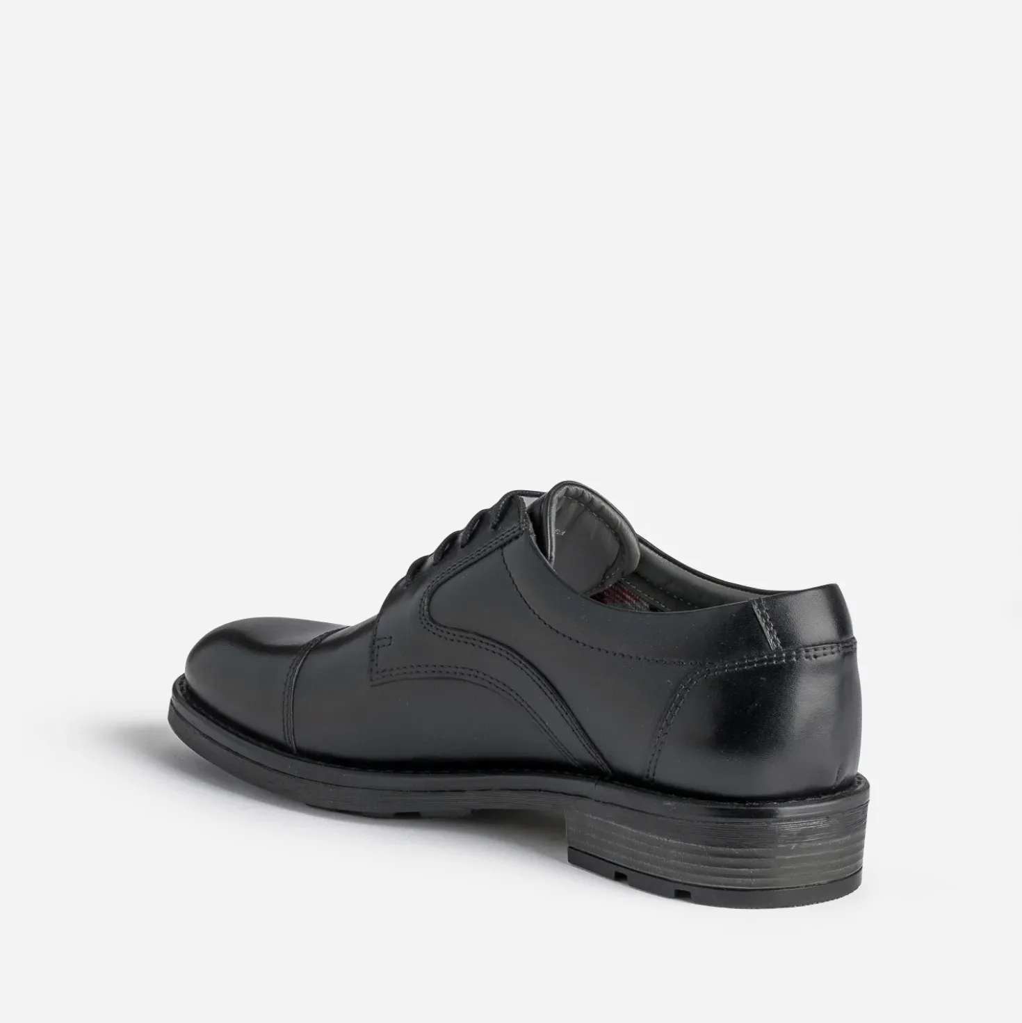 Derby noir en cuir à doublure carreaux