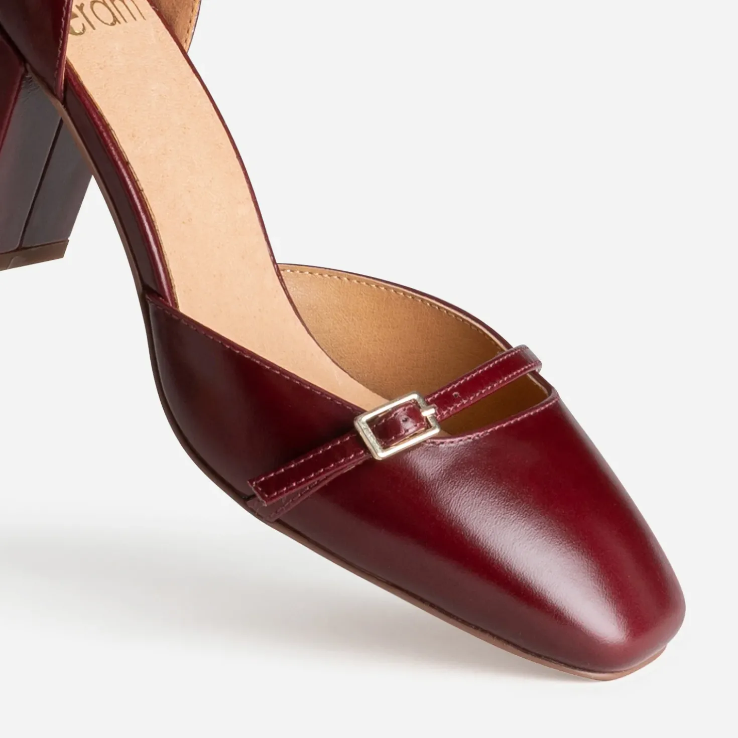 Escarpin à bride bordeaux cuir