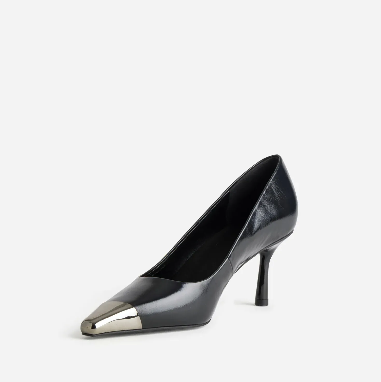 Escarpin noir cuir bout métallisé