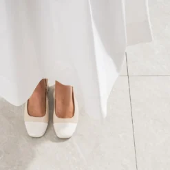 Escarpin slingback écru et blanc verni