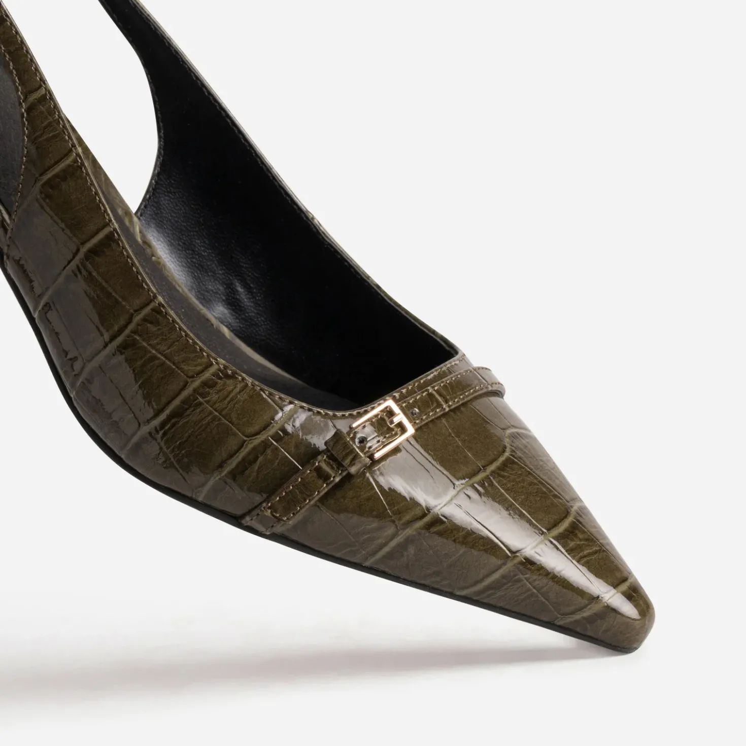 Escarpin slingback kaki verni embossage effet croco