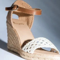 Espadrille compensée bride façon crochet