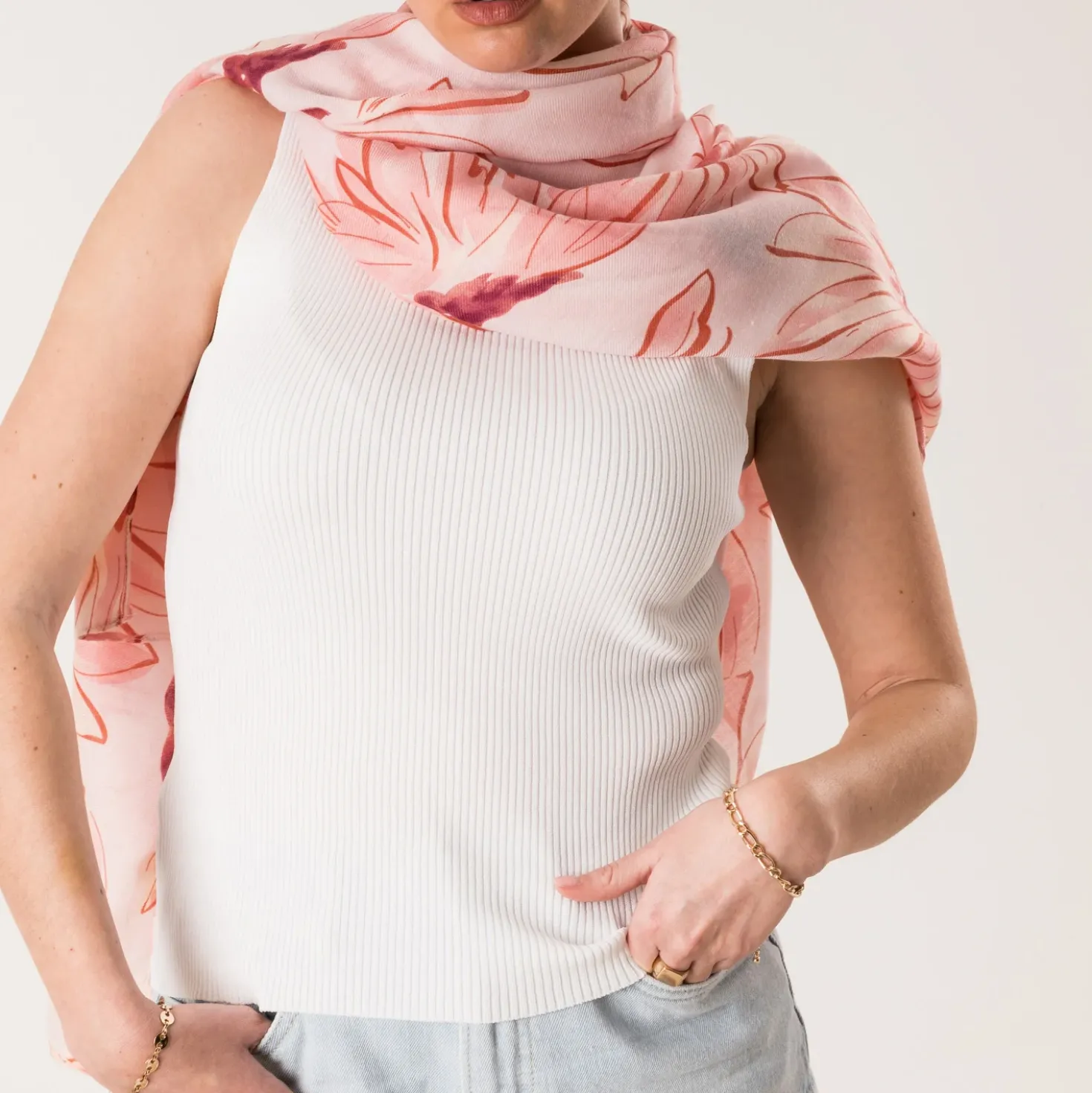 Foulard rose imprimé maxi floral