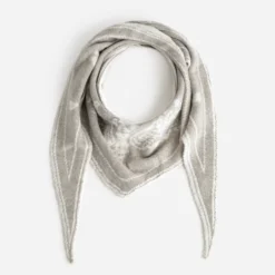 Foulard taupe tricot jacquard motif cachemire