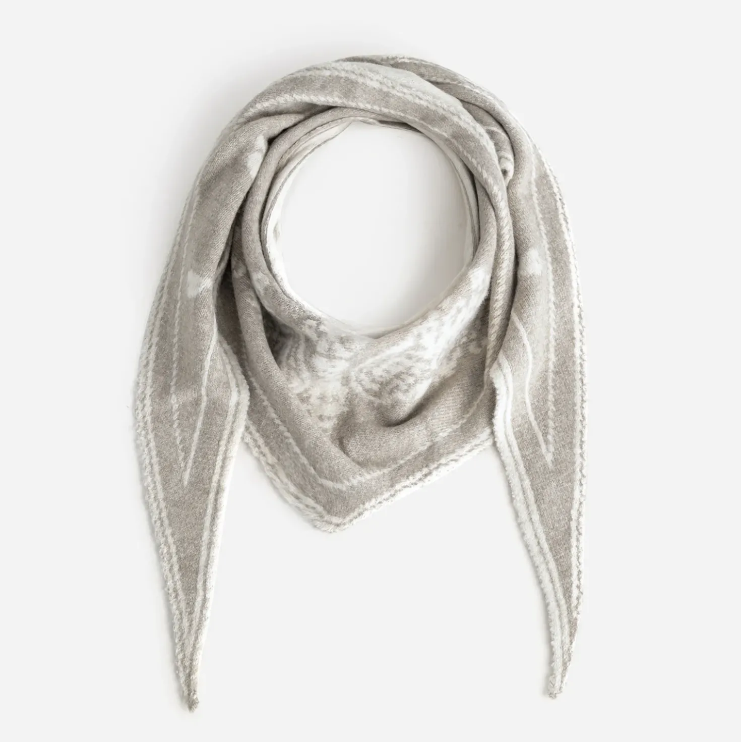 Foulard taupe tricot jacquard motif cachemire